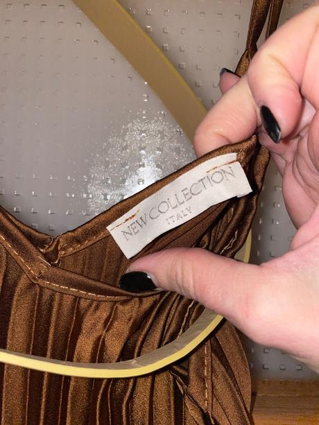 Plysované šaty uni,