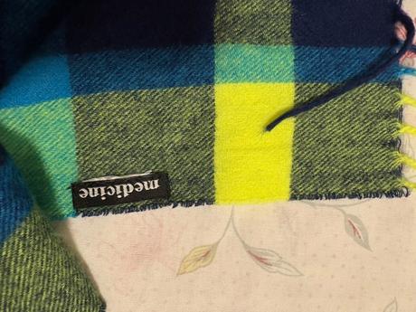 Farebný šál medicine, s