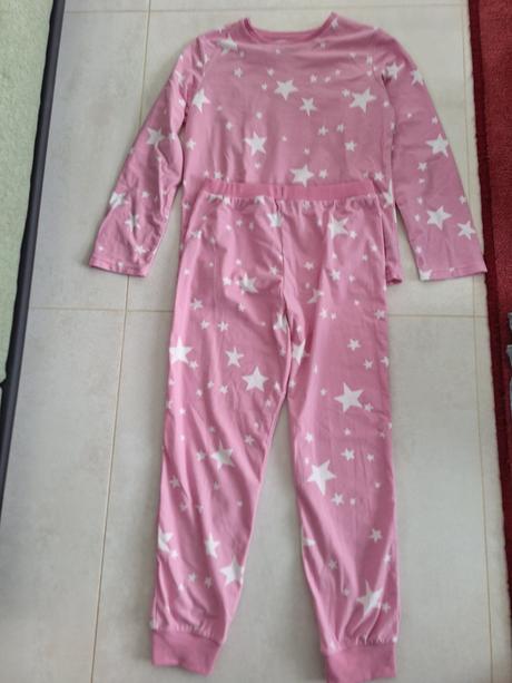 Predam pyzamko, f&f,146