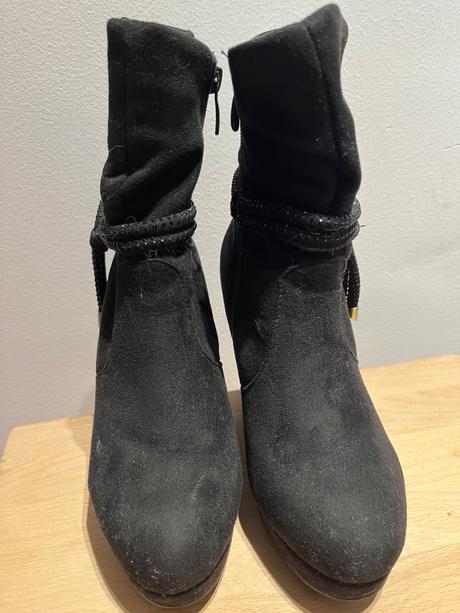 Kotnikové topánky, 36