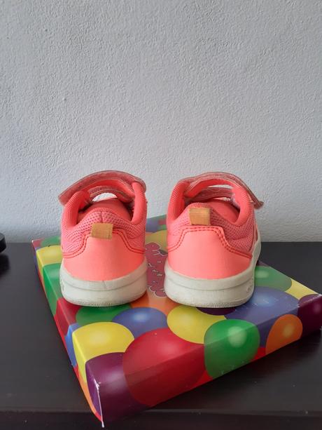 Neonove botasky č.23, adidas,23