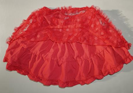 98 bodkovana sukna +next vianocne tricko ,2-3 r., next,98