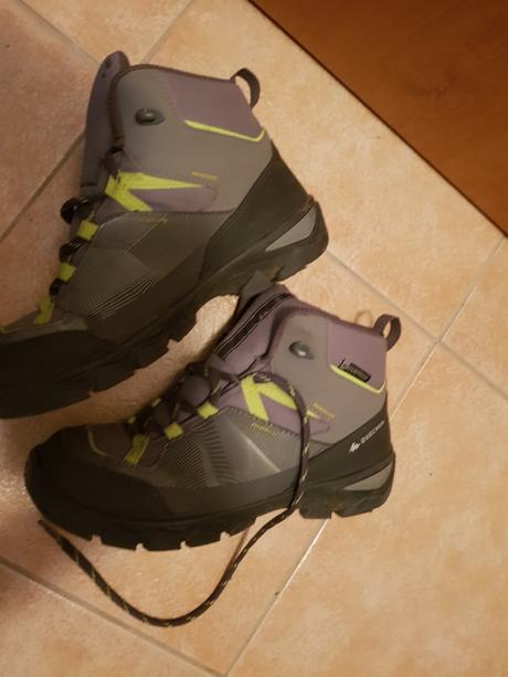 Topánky turisticke vysoké, quechua,34