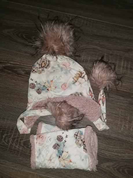 Čiapka s nakrčnikom, 104