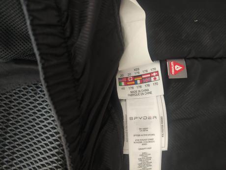Spyder lyžiarska bunda, 176