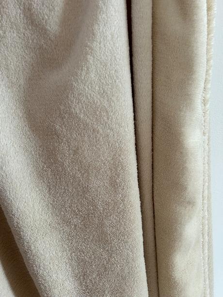 Deka hrubá krémová,