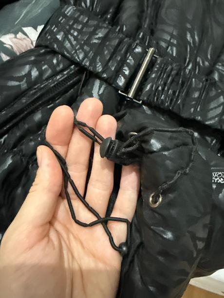 Kvalitná bunda nenosena, reporter,158