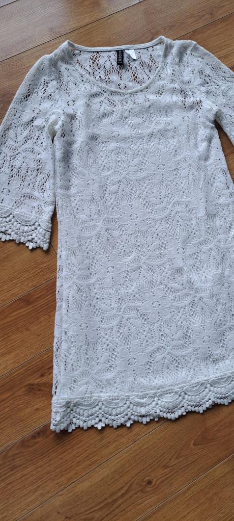 Cipkovane mini saty, 34