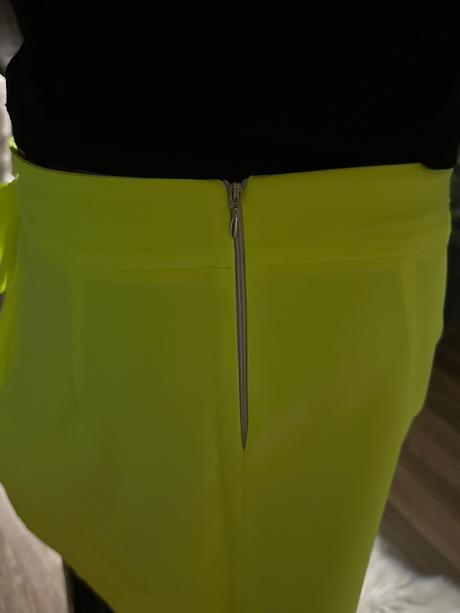 Súprava croptop a sukňa neónovej farby zn. magenta, m