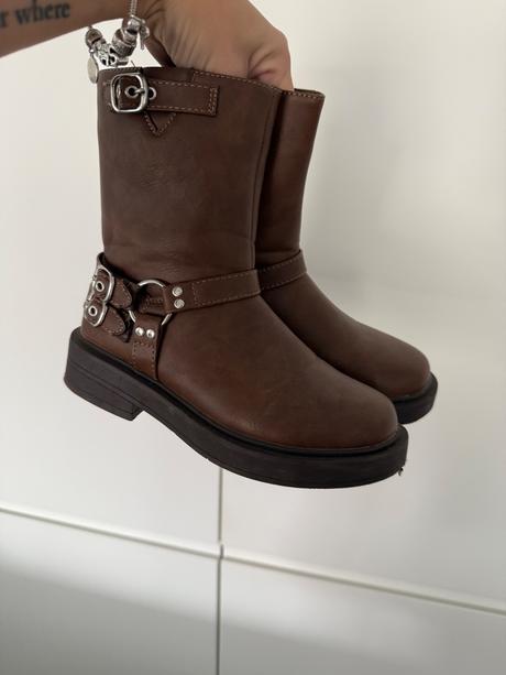 Čižmy reserved, reserved,33