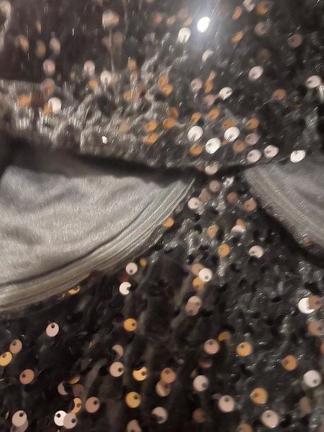 Party saty, reserved,m