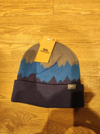 Nová čiapka tresspas,