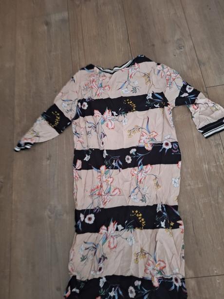 Kvetinové saty, amisu,38