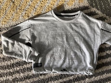 Mikinka s číslom, c&a,140