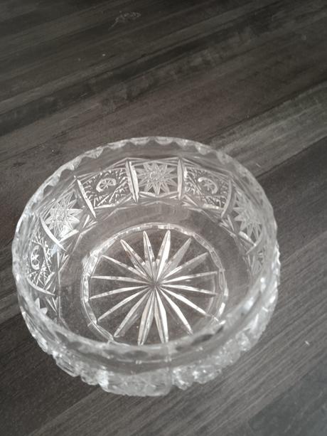 Krištáľova mištička,