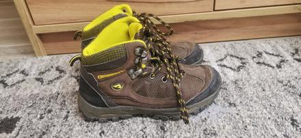 Turistické topánky, 32