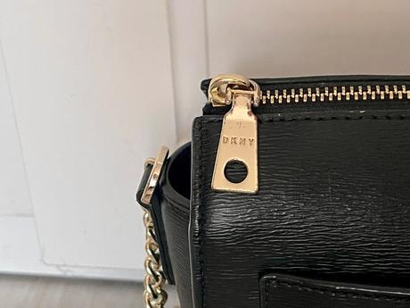 Dkny crossbody kabelka, koža, dkny