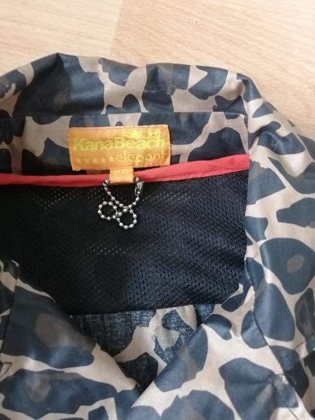 Trenckot so zvierací vzorom, 36