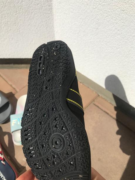 Plavecké topanky, 35