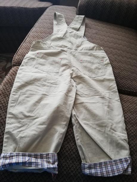 Nohavice s trakmi, 110