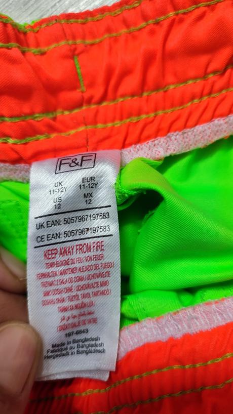 Kraťasy plavky, 140