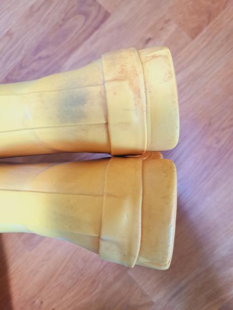 Darujem gumáky kuling, 30