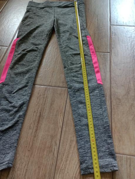 Športové legíny, 158