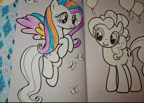 My little pony domček+ koníky+ zošity,