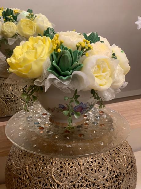 Mydlova kytica v keramickej miske, 