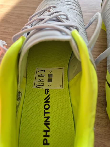 Nove kopacky nike phantom, velk.40, nike,40