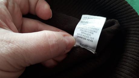 Hnedy pulover s vystrihom, atmosphere,42