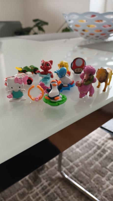 Balíček figúriek,