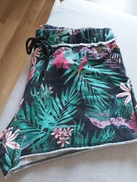 Mikinove kratasy, tezenis,s