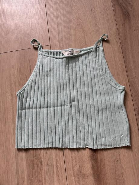 Vrubkovany top, h&m,146
