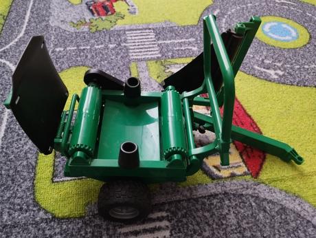 Bruder doplnky za traktor a panaci, 