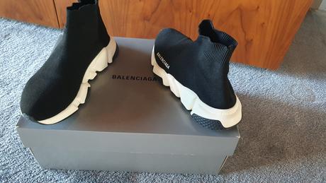 Balenciaga 37, 37
