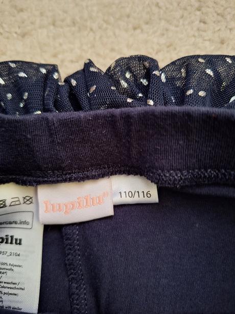 Leginy s tylovou suknou, lupilu,116