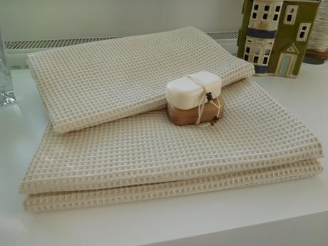 Vaflová bavlna - uteráky-140 x 70 cm, nové, 