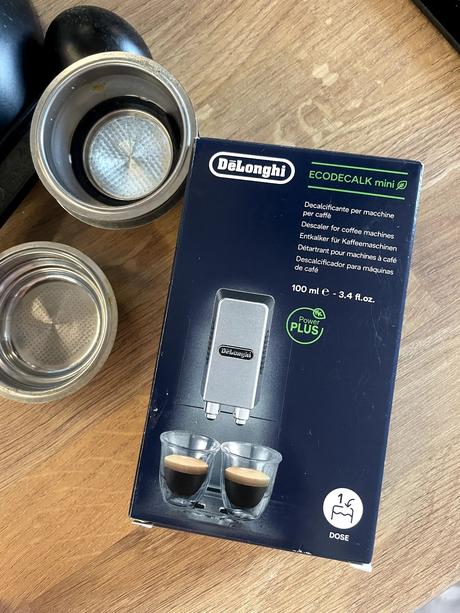 Pákový kávovar delonghi dedica, top stav,