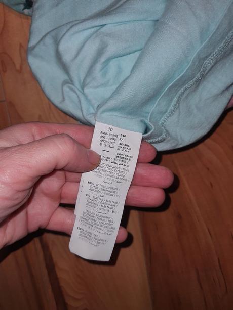 Prekrásne značkové šaty na zimu, 146