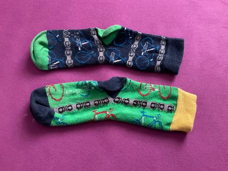 3 pary ponoziek 25-29, 25