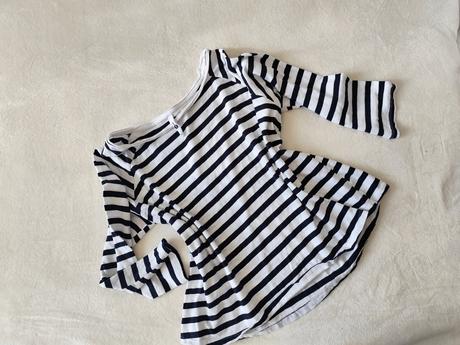 Balík oblečenia zeny, s