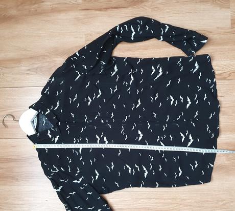 Halloween blúzka cropp s netopiermi, m