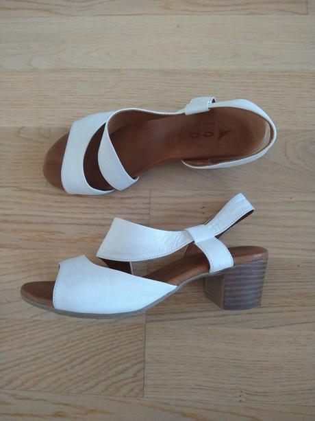 Biele sandálky bez zapínania, 37