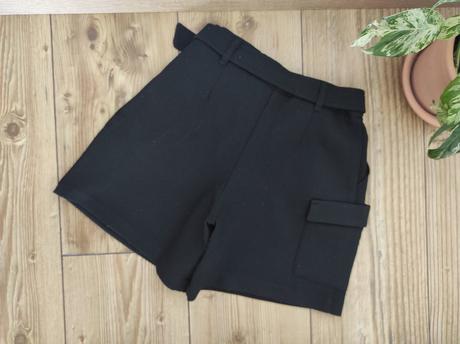 Elegantné šortky, zara,122