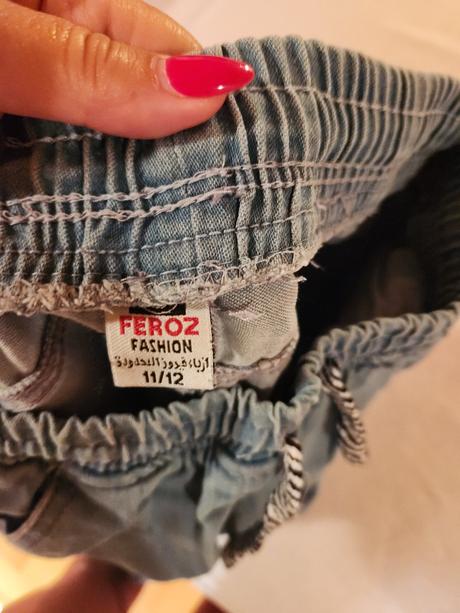 Pohodlné rifličky s pásom na gumu, 152