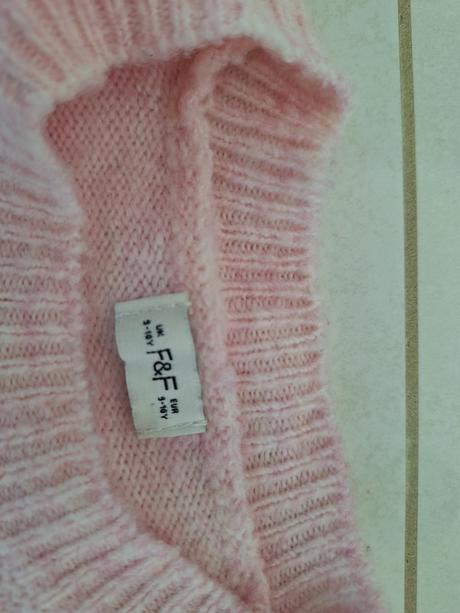 Predam zimne pulovre, f&f,134
