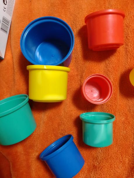 Skladacie poháriky fisher-price,