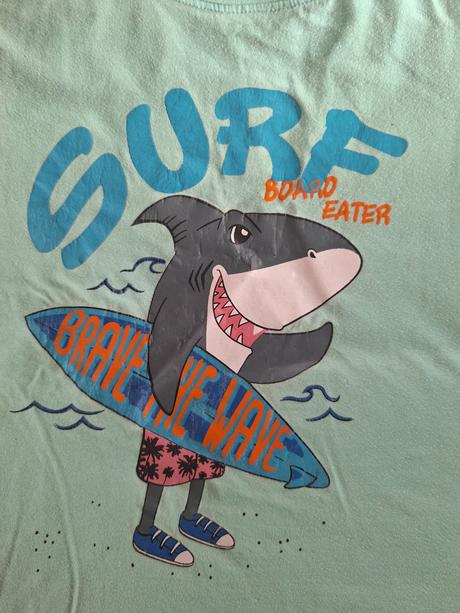 Žralok tričko, 122