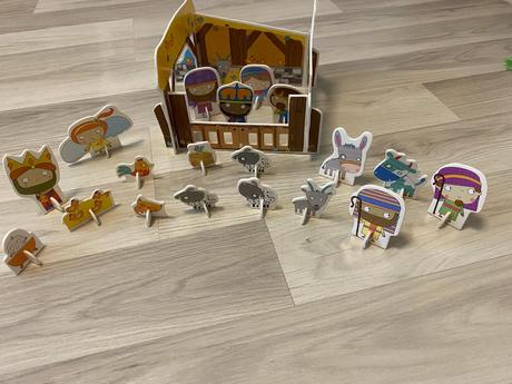 Papierovy domcek farma so zvieratkami, 